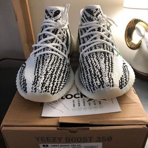 Yeezy boost 350 V2 Zebra